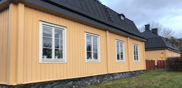 Gul äldre byggnad