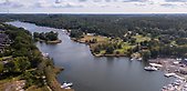 Drönarvy över Kyrkvikens yttre delar.