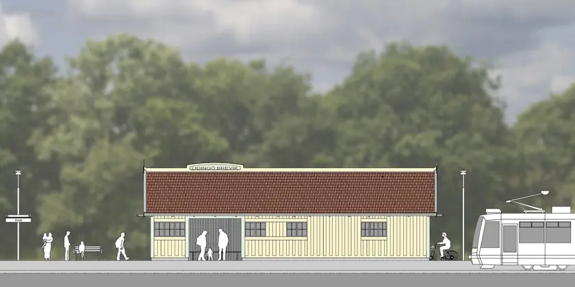 En illustration av Breviks stationshus som är gult med brunt tak. två personer står i öppningen till huset och ett vitt tåg är på väg in på perrongen. Bakom stationshuset är det många gröna stora träd och himlen är molning 
