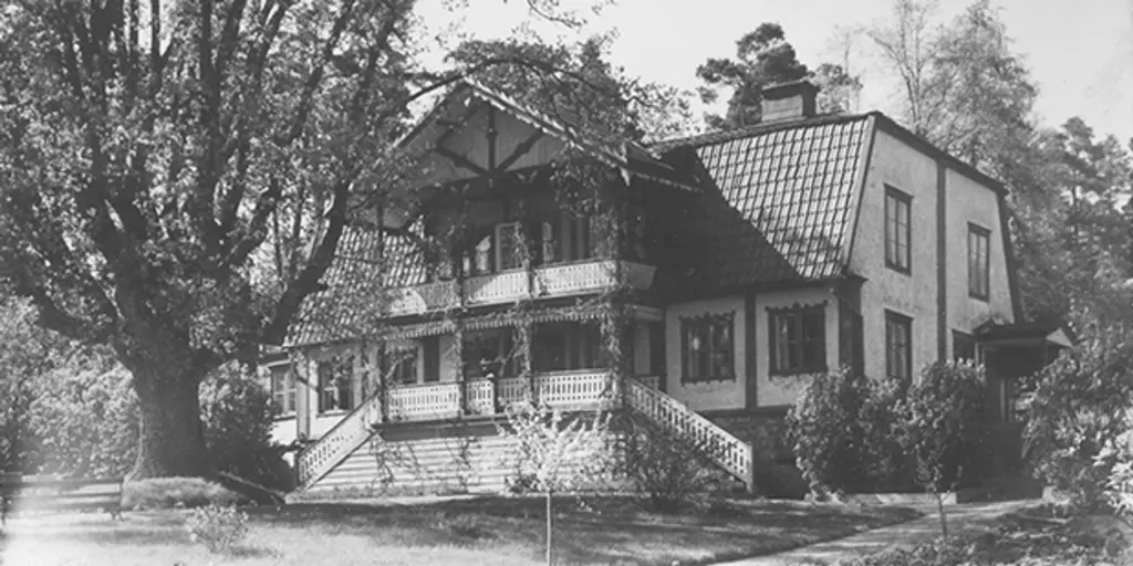 Ett gammalt foto av ett hus